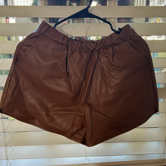 Women’s 2 piece outfit - Picture 3 of 7